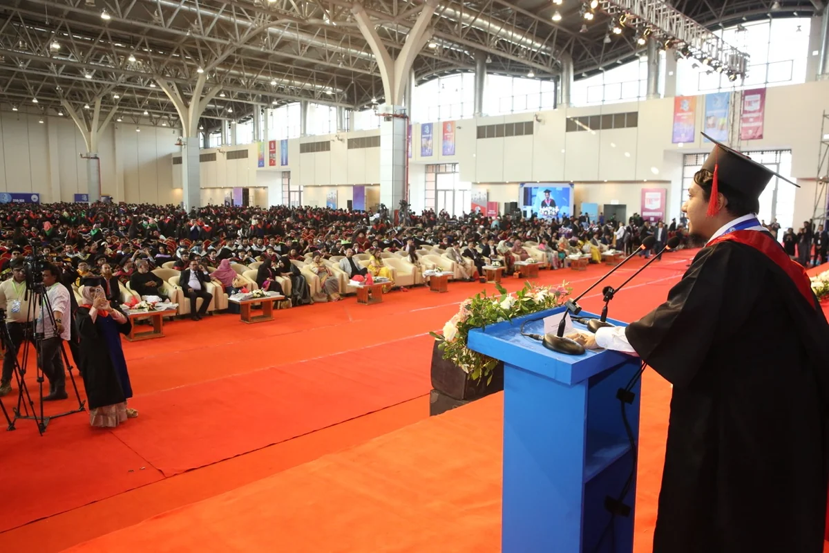 Alif Elham Khan addressing graduates and guests at North South University's 25th Convocation